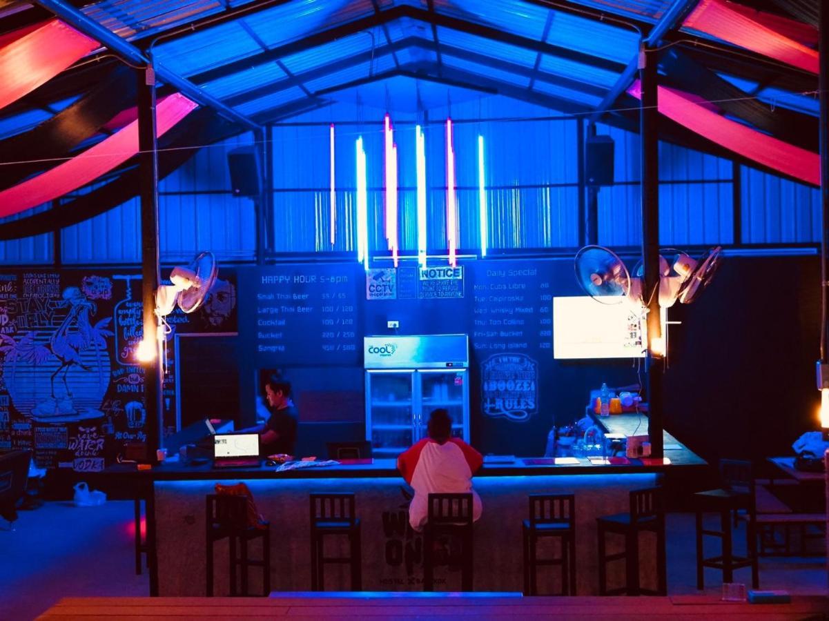 Wild Ones Hostel Bangkok Ngoại thất bức ảnh