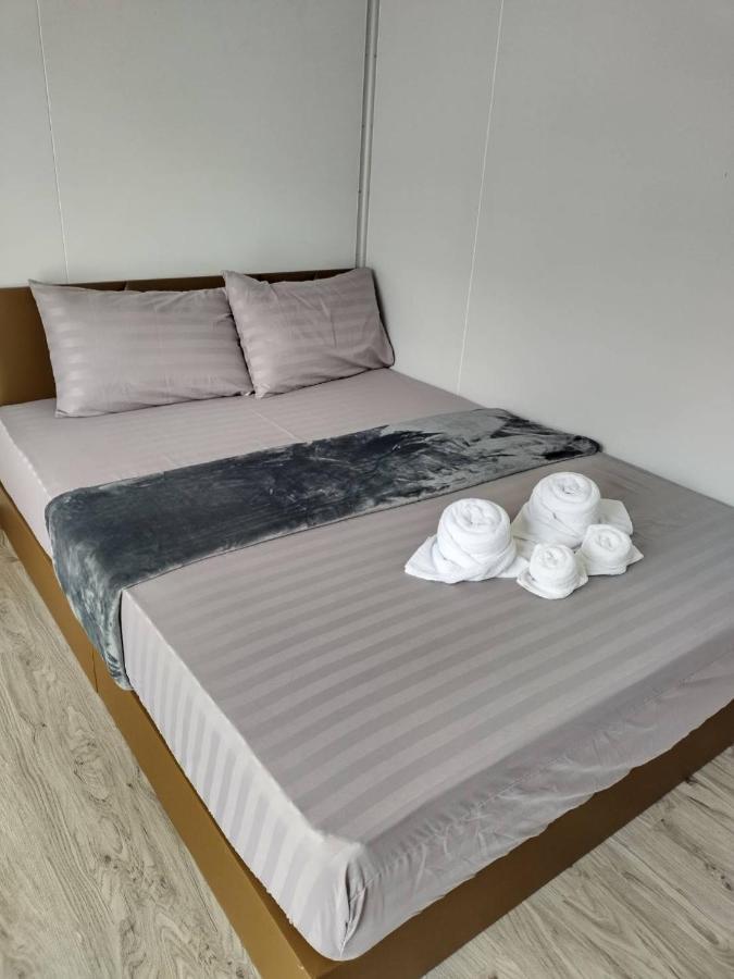 Wild Ones Hostel Bangkok Ngoại thất bức ảnh